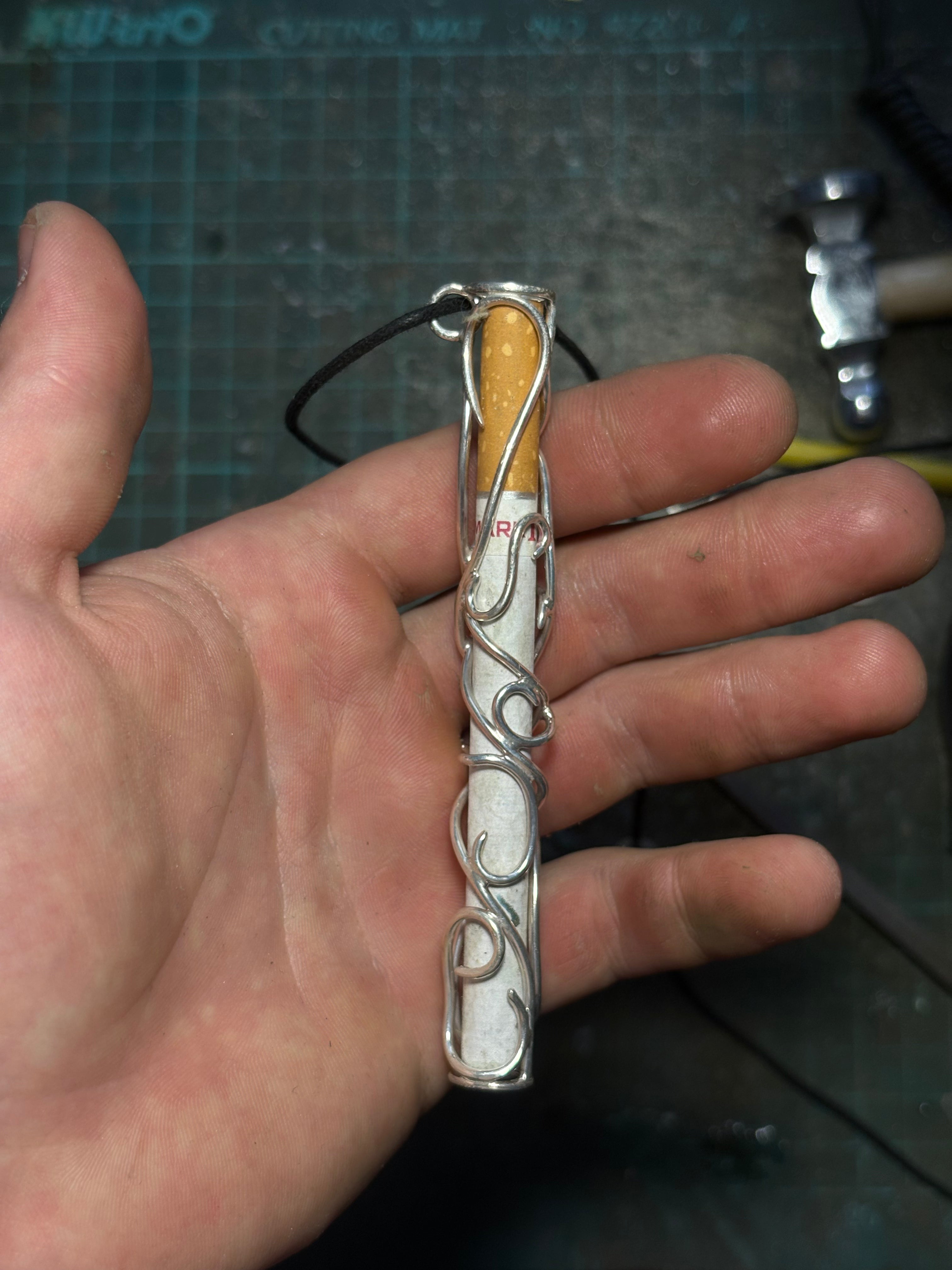 Cigarette holder