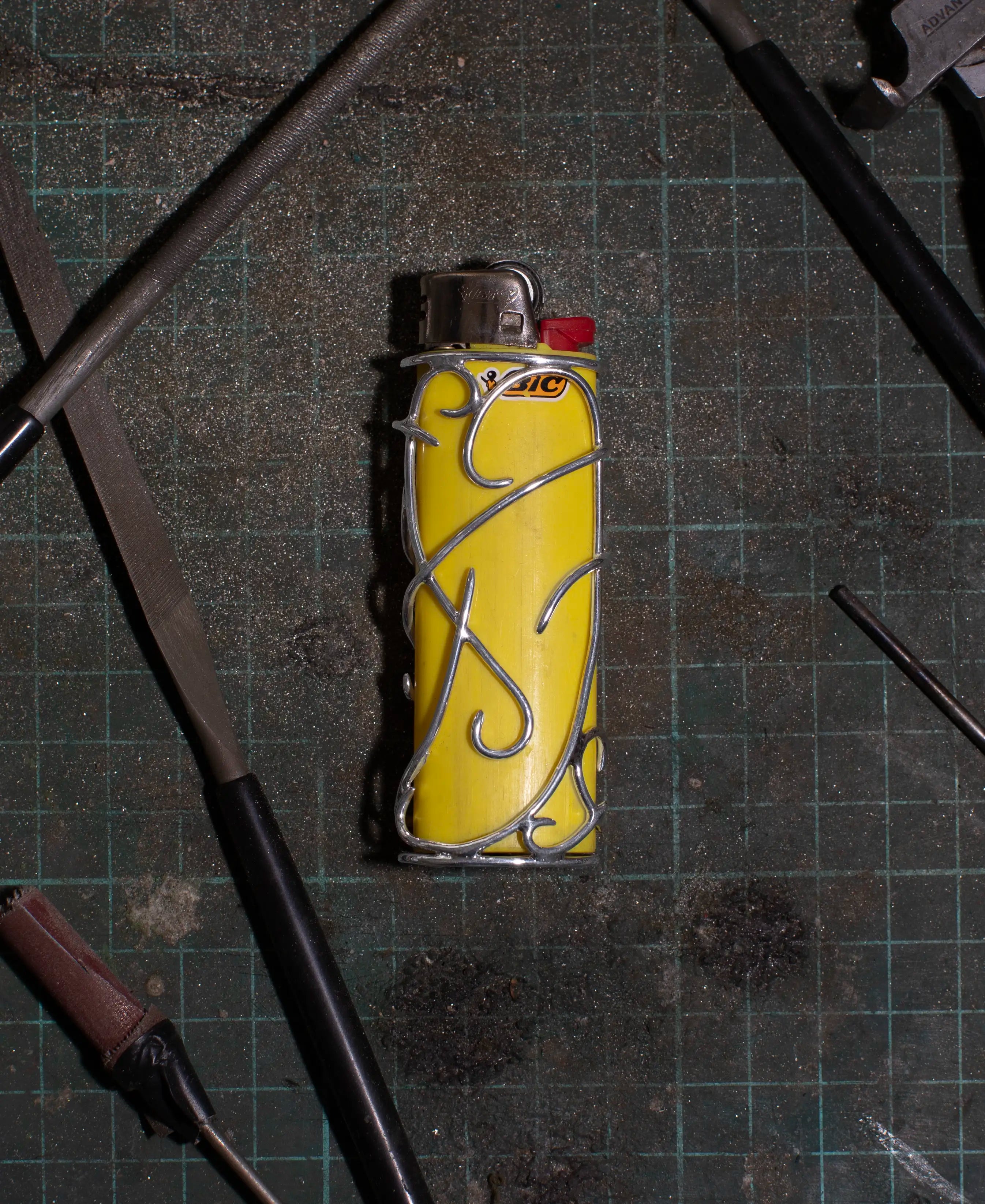 Sterling silver lighter case, front view showing branching wire pattern